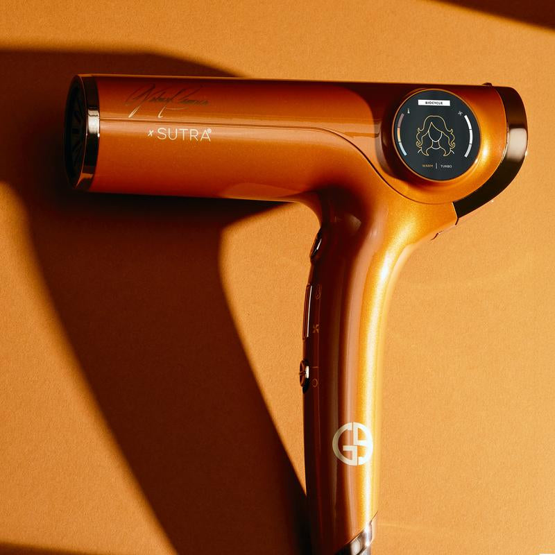 The Ultimate SAMRA Hair Dryer: Experience Professional Styling at Home